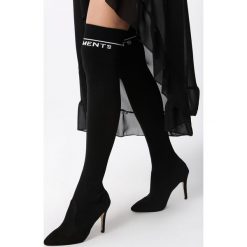 Czarne Kozaki Mellifluent. Czarne buty sportowe damskie Born2be, na imprezę, z materiału, sportowe, ze szpiczastym noskiem, za kolano, na wysokim obcasie, na obcasie, bez zapięcia. Za 219,99 zł.