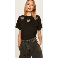 Answear - T-shirt. Czarne topy damskie ANSWEAR, s, z aplikacjami, z elastanu, z okrągłym kołnierzem. W wyprzedaży za 59,90 zł.