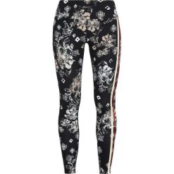 Free People FREESTYLE RISE LEGGING Legginsy black. Czarne spodnie damskie marki Free People, l, z elastanu. Za 369,00 zł.