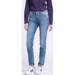 Wrangler - Jeansy Evalyn. Niebieskie jeansy damskie slim marki Wrangler, z elastanu. W wyprzedaży za 159,90 zł.