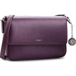 Torebka DKNY - Bryant Md Flap Cbody R82E3467 Brinjal B7J. Fioletowe torebki klasyczne damskie DKNY, bez wzorów, ze skóry, bez dodatków. W wyprzedaży za 429,00 zł.