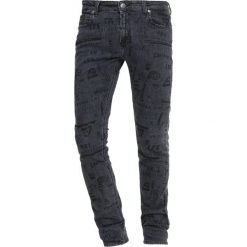 Lee MALONE Jeans Skinny Fit doodle stone. Czarne rurki męskie Lee, z bawełny. Za 359,00 zł.