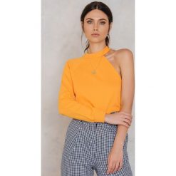 Bluzy damskie: NA-KD Bluza na jedno ramię – Orange