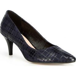 Buty damskie. Czerwone szpilki Wittchen, ze skóry. Za 439,90 zł.