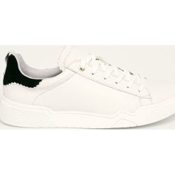 Tamaris - Buty. Białe buty sportowe damskie Tamaris, bez wzorów, ze skóry, sportowe. Za 289,90 zł.