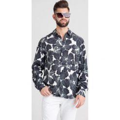 KOSZULA Just Cavalli. Czarne koszule męskie Just Cavalli, m, bez wzorów, z wiskozy, z klasycznym kołnierzykiem, bez rękawów. Za 581,40 zł.
