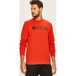 Mustang - Bluza. Czerwone bluzy męskie Mustang, s, z nadrukiem, z bawełny, z okrągłym kołnierzem, bez rękawów, bez kaptura. Za 199,90 zł.