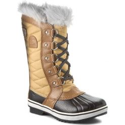 Śniegowce SOREL - Youth Tofino II NY2419 Curry/Reef 373. Pomarańczowe kozaki dziewczęce marki Sorel. W wyprzedaży za 359,00 zł.
