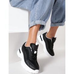 Czarne Sneakersy Castymes. Czarne sneakersy damskie Born2be. W wyprzedaży za 79,99 zł.