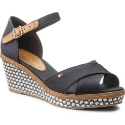 Espadryle TOMMY HILFIGER - Iconic Elba Sandal Basic FW0FW02648 Midnight 403. Niebieskie espadryle damskie TOMMY HILFIGER, bez wzorów, ze skóry, bez obcasa, na obcasie. W wyprzedaży za 239,00 zł.