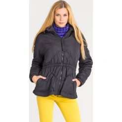 KURTKA Pikowana Emporio Armani. Czarne kurtki damskie z materiału. Za 725,40 zł.