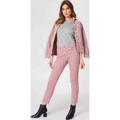 Jeansy damskie: Dr Denim Jeansy Pepper – Pink