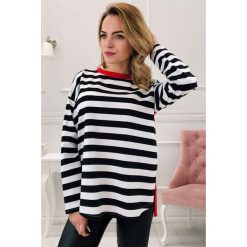 Bawełniana bluzka z naszywką. Bluzki damskie Made in Poland, xl, z aplikacjami, z elastanu, bez kołnierzyka, bez rękawów. Za 89,00 zł.