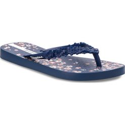 Japonki IPANEMA - Fashion Floral Fem 82397 Blue 21119. Niebieskie klapki damskie marki Ipanema, bez wzorów, z tworzywa sztucznego, bez obcasa. Za 74,99 zł.