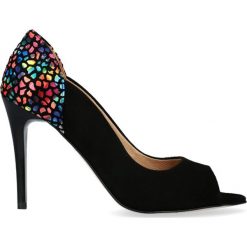 Szpilki czarne peep toe. Czarne czółenka damskie Arturo Vicci, bez wzorów, z otwartym noskiem, bez obcasa, na szpilce. Za 215,00 zł.