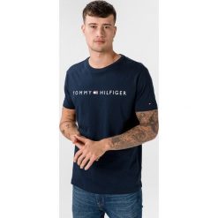 Tommy Hilfiger Koszulka Niebieski. Niebieskie podkoszulki męskie TOMMY HILFIGER, xl, bez wzorów, z bawełny, bez kołnierzyka, krótkie. Za 150,95 zł.