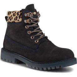 Trapery MEXX - Denise MXJM0001W Navy 6001. Niebieskie trapery damskie Mexx, ze skóry, bez obcasa, bez zapięcia. W wyprzedaży za 279,00 zł.