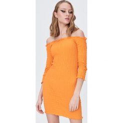 Dopasowana sukienka mini cold shoulder - Pomarańczowy. Pomarańczowe sukienki damskie Sinsay, s, bez wzorów, bez kołnierzyka, bez rękawów, mini, dopasowane. Za 49,99 zł.