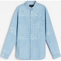 Wzorzysta koszula regular fit - Niebieski. Niebieskie koszule męskie Reserved, s, bez wzorów, bez kołnierzyka, bez rękawów. Za 109,99 zł.