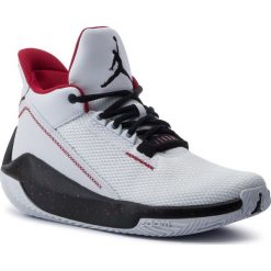 Buty NIKE - Jordan 2X3 BQ8737 101 White/Black Gym Red. Białe buty sportowe męskie Nike, ze skóry, bez zapięcia, do koszykówki. W wyprzedaży za 339,00 zł.