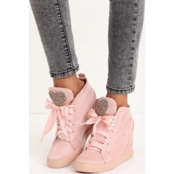Różowe Sneakersy Feminine. Różowe koturny damskie Born2be, na sznurówki. Za 139,99 zł.
