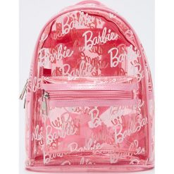 Plecak Barbie - Różowy. Różowe plecaki damskie Sinsay, bez wzorów. Za 59,99 zł.