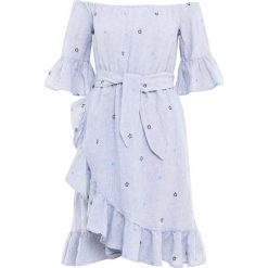 True Religion DRESS STARS Sukienka letnia blue. Niebieskie sukienki damskie marki True Religion, na lato, xl, bez wzorów, z bawełny, bez kołnierzyka, bez rękawów. W wyprzedaży za 395,55 zł.