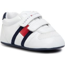 Sneakersy TOMMY HILFIGER - Velcro Shoe T0B4-30191-0271 White/Blue X336. Białe trampki chłopięce TOMMY HILFIGER, bez wzorów, ze skóry ekologicznej, na rzepy. Za 169,00 zł.
