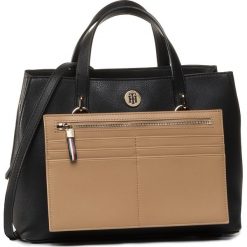 Torebka TOMMY HILFIGER - Charming Tommy Med Work Bag AW0AW08158 BDS. Czarne torebki klasyczne damskie TOMMY HILFIGER, bez wzorów, ze skóry ekologicznej, klasyczne, duże, bez dodatków. W wyprzedaży za 519,00 zł.
