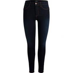 Dżinsy "Shape-Up" - Skinny fit - w kolorze granatowym. Niebieskie jeansy damskie Pieces, Vila, xs. W wyprzedaży za 64,95 zł.