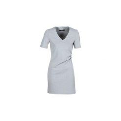 Sukienki krótkie Vero Moda VMJENNY. Szare sukienki damskie Vero Moda, s, bez wzorów, bez kołnierzyka, z krótkim rękawem, krótkie, mini. Za 143,20 zł.