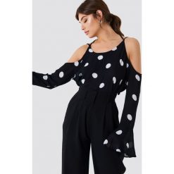 NA-KD Boho Top z odkrytymi ramionami - Black. Czarne topy damskie marki NA-KD Boho, z aplikacjami, ze stójką. W wyprzedaży za 50,47 zł.