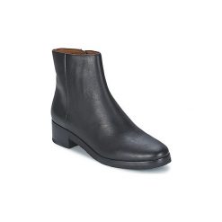 Botki See by Chloé SB23001. Czarne botki damskie See by Chloé, bez obcasa, bez zapięcia. Za 679,50 zł.