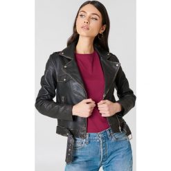 NA-KD Trend Kurtka skórzana Worn Look - Black. Czarne kurtki damskie NA-KD Trend, bez wzorów, z poliesteru, vintage, bez kaptura. W wyprzedaży za 340,17 zł.