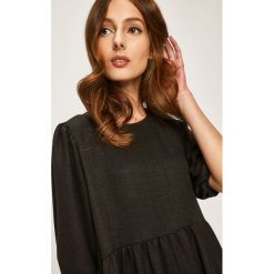 Answear - Sukienka. Czarne sukienki damskie ANSWEAR, na co dzień, s, bez wzorów, z poliesteru, casualowe, z okrągłym kołnierzem, bez rękawów, mini, proste. W wyprzedaży za 79,90 zł.