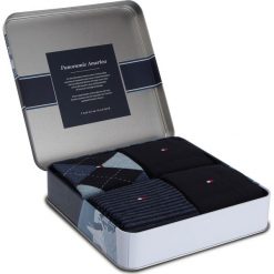 Zestaw 4 par wysokich skarpet męskich TOMMY HILFIGER - 472024001 Dark Navy 322. Niebieskie skarpetki męskie TOMMY HILFIGER, bez wzorów, z elastanu. Za 119,00 zł.