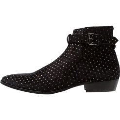 Walk London ZIGGY STARMAN BUCKLE Botki black. Czarne botki męskie marki Walk London, z materiału. Za 509,00 zł.