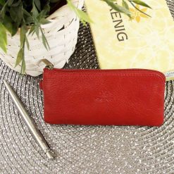 KRENIG Classic 12097 czerwone skórzane etui na klucze - Czerwony. Czerwone etui damskie Krenig, ze skóry. Za 57,99 zł.