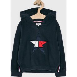 Tommy Hilfiger - Bluza dziecięca 104-176 cm. Niebieskie bluzy dziewczęce TOMMY HILFIGER, z nadrukiem, z poliesteru, bez rękawów, z kapturem. W wyprzedaży za 159,90 zł.