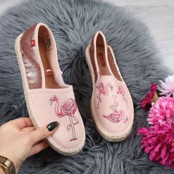 Espadryle damskie z flamingami różowe Big Star DD274A156 - różowy. Różowe espadryle damskie BIG STAR, bez wzorów, bez obcasa. Za 56,00 zł.