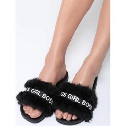Czarne Klapki Girl Boss. Czarne kapcie damskie marki Born2be, z materiału, na platformie. Za 54,99 zł.