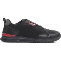 Czarne Buty Sportowe Straight Ahead. Czarne buty sportowe męskie marki Born2be, na sznurówki. Za 109,99 zł.