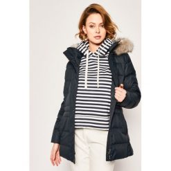 Kurtka puchowa TOMMY HILFIGER New Tyra WW0WW25746. Niebieskie kurtki damskie TOMMY HILFIGER, m, bez wzorów, z puchu, bez kaptura. W wyprzedaży za 659,00 zł.