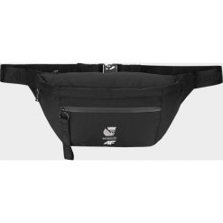 Nerka 4Hills AKB101 - głęboka czerń. Saszetki damskie . Za 79,99 zł.