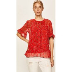 Tommy Jeans - Bluzka. Czerwone bluzki damskie Tommy Jeans, s, bez wzorów, z poliesteru, z okrągłym kołnierzem, z krótkim rękawem. Za 359,90 zł.