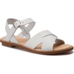 Sandały CLARKS - Willow Gild 261419174 White Leather. Klapki damskie Clarks. W wyprzedaży za 299,00 zł.