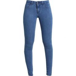 Only Petite ONLRAIN PUSHUP Jeans Skinny Fit medium blue denim. Niebieskie rurki damskie marki Only Petite, petite. Za 129,00 zł.