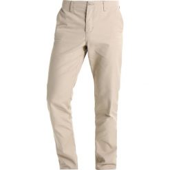 Chinosy męskie: Carhartt WIP CLUB BENSON Chinosy brown