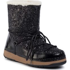 Buty DEEZEE - WS5016-01 Black. Czarne kozaki damskie DeeZee, na zimę, ze skóry ekologicznej, na niskim obcasie, bez zapięcia. Za 149,99 zł.