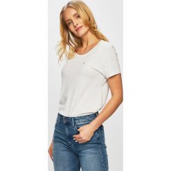 Tommy Jeans - Top. Białe bluzki damskie Tommy Jeans, s, bez wzorów, z bawełny, z okrągłym kołnierzem. Za 129,90 zł.